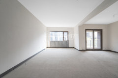 融创微风之城别墅 5室2厅3卫 179.24m² 300万