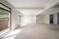 大城小院(公寓住宅) 4室2厅3卫 130.65m² 280万