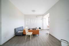 野风春晓 3室2厅2卫 88.00m² 108万