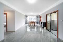 望钰和府南区 3室2厅2卫 110.00m² 135万