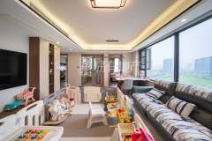 众安顺源府 4室2厅2卫 118.92m² 210万
