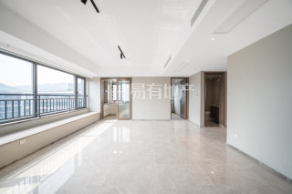 云畔桂语映月里 4室2厅2卫 119.61m² 220万