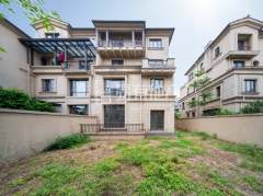 九龙仓雍景山(别墅) 5室2厅3卫 322.52m² 780万