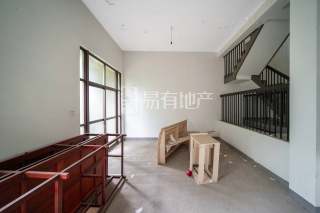 三江鸣翠蓝湾(公寓住宅) 3室2厅3卫 175.56m² 324万