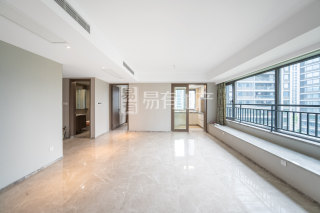 云畔桂语映月里 4室2厅2卫 121.33m² 310万