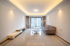 银湖宸语 4室2厅2卫 126.00m² 240万