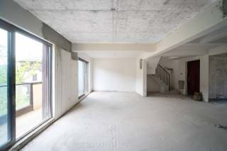 大城小院(公寓住宅) 3室2厅2卫 127.93m² 205万