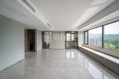 云畔桂语映月里 3室2厅2卫 121.34m² 260万