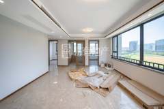 众安顺源府 4室2厅2卫 118.86m² 240万