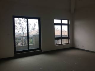 富春泉水湾(别墅) 4室2厅2卫 330.00m² 1550万