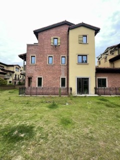 清源上林湖(别墅) 5室2厅4卫 249.00m² 5500元/月
