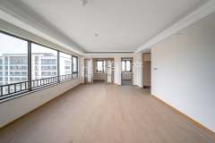 金茂万科新都会 4室2厅2卫 135.00m² 275万