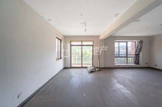 三江鸣翠蓝湾(公寓住宅) 5室3厅3卫 185.25m² 268万