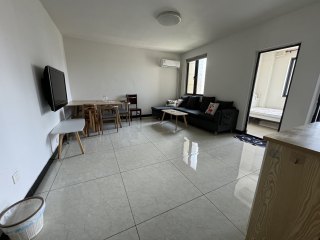 公望公寓 3室2厅2卫 102.45m² 2100元/月
