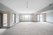 富宸江滨18号公馆 4室2厅3卫 192.00m² 680万