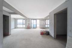 金汇首府 3室2厅2卫 108.58m² 210万