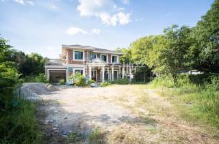 颐景山庄(别墅) 5室2厅5卫 273.00m² 1150万