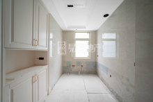 绿城富春玫瑰园 4室3厅4卫 221.94m² 720万