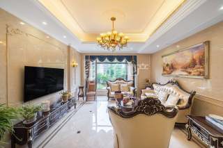 富春泉水湾(别墅) 5室2厅4卫 236.00m² 618万