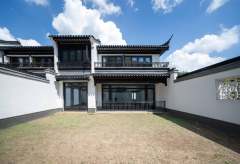 九龙仓雍景山(别墅) 4室2厅2卫 156.16m² 560万