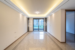 银湖宸语 3室2厅2卫 93.72m² 139万