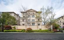 九龙仓雍景山(别墅) 4室2厅2卫 325.46m² 900万