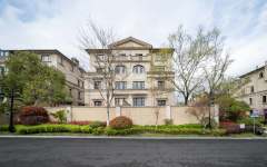 九龙仓雍景山(别墅) 4室2厅2卫 325.46m² 900万