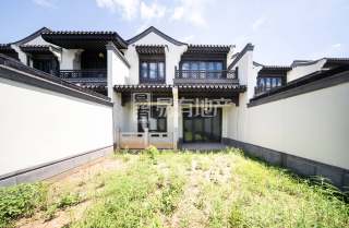 绿城七里香溪 4室2厅3卫 143.65m² 690万
