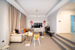 三江鸣翠蓝湾(公寓住宅) 4室2厅2卫 183.00m² 265万