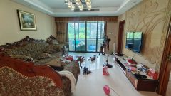 龙翔城市花园 3室2厅2卫 140.00m² 2300元/月
