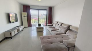 虎山雅苑 3室2厅2卫 159.00m² 2100元/月