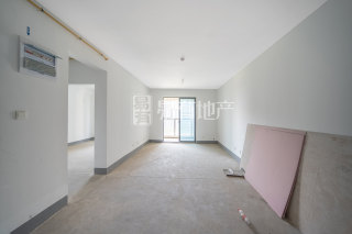 秦忆荣府北区 3室2厅2卫 112.00m² 118万