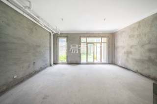 绿城富春玫瑰园 4室2厅4卫 220.00m² 650万