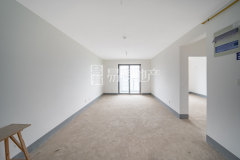 秦忆荣府北区 3室2厅1卫 110.00m² 130万