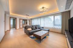 金茂万科新都会 4室2厅2卫 135.22m² 243万