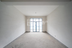 容大五环城市花园 3室2厅2卫 170.00m² 152万