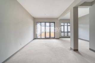 绿城七里香溪 3室2厅3卫 143.63m² 750万