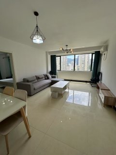 公望公寓 3室2厅2卫 105.59m² 2300元/月