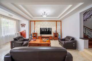 伊甸山庄 4室2厅3卫 205.00m² 718万