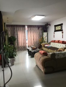 容大五环城市花园 4室2厅2卫 145.00m² 155万