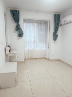 村口家园 3室2厅1卫 100.00m² 3300元/月