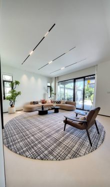 绿城七里香溪 5室3厅4卫 303.06m² 2000万