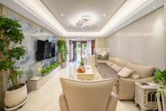 复城国际 3室2厅2卫 135.60m² 305万