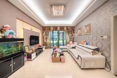 飞虹丁香花园 3室2厅2卫 139.67m² 154万