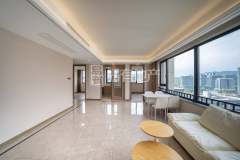 众安瑞源邸 4室2厅2卫 121.00m² 240万