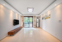 飞虹丁香花园 3室2厅2卫 131.67m² 158万