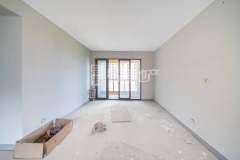九龙仓世纪华府 3室2厅2卫 129.00m² 200万