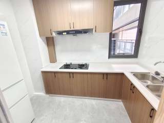 望钰和府南区 3室2厅2卫 110.00m² 2400元/月