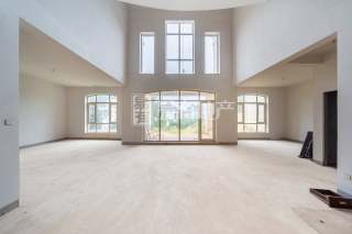 绿城富春玫瑰园 5室2厅4卫 407.00m² 1470万
