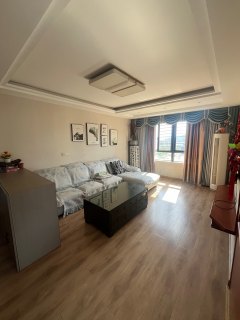 百合新城 3室2厅2卫 110.81m² 115万